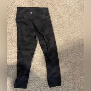 Lululemon crop camo leggings